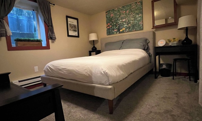 Alberta Arts District House | Two Rivers Relaxing Retreat