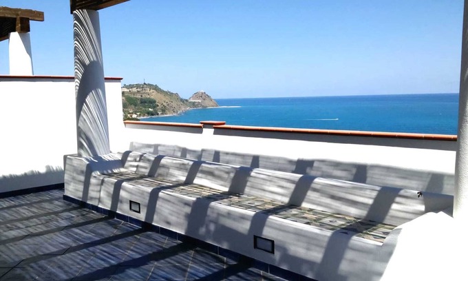 Capo d'Orlando Apartment | Two-room apartment overlooking the sea and the Aeolian Islands just 3 'from the beach of San Gregorio