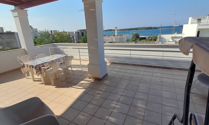 Porto Cesareo Apartment | two-room apartment Sea View, 30 mt. from the sea, 150 from the beach and 400 from the Center