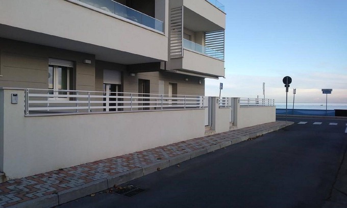 Marotta Apartment | Two-room apartment a stone's throw from the sea