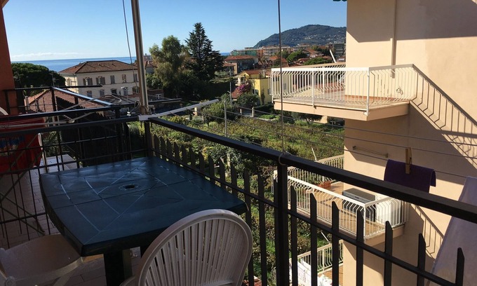 Cervo House | Two-room apartment in Cervo 300 m from the sea (Cit. 008017-LT-0120)