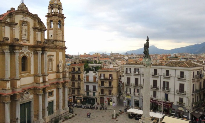 Castellammare Apartment | Two-room apartment old town Palermo, Via Meli 20