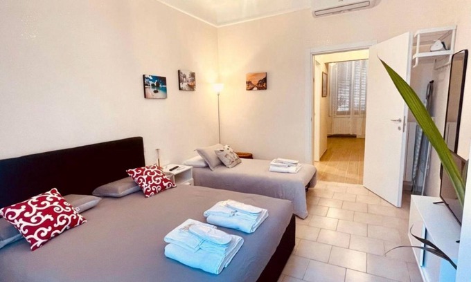 Porta Garibaldi Apartment | Two-room apartment Porta Garibaldi station - Isola area
