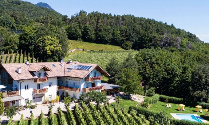 Kurtatsch an der Weinstraße Apartment | Two-room apartment with pool, sauna and great views