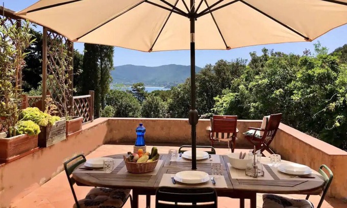 Bagno-Sprizze Apartment | Two roomed apartment with terrace 50 mt from the beach