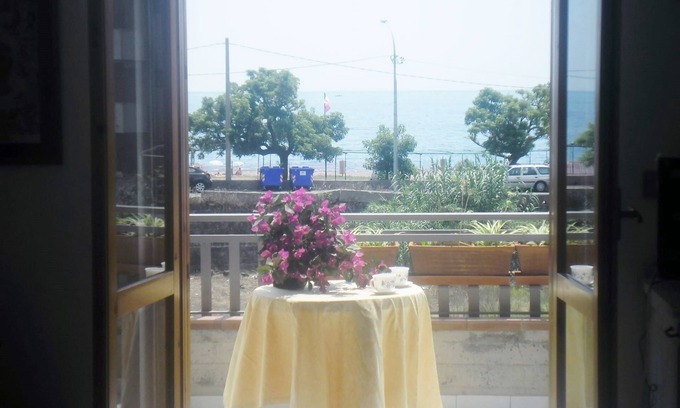 Sant'Anna Apartment | Two rooms 30 meters from the sea near Etna and Taormina and Catania