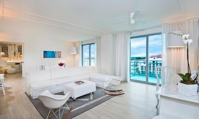 Nassau Hotel | Two Spacious Family Suite w/Balcony and Kitchen | Beachfront Retreat