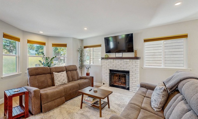 Lodge Hill House | Two-story home w/enclosed yard, patio, gas fireplace, washer/dryer, & fast WiFi