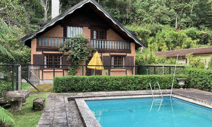 Mury House | Two-story house in Mury