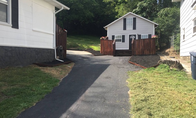 East Ridge House | Two story house requires 30+ day booking