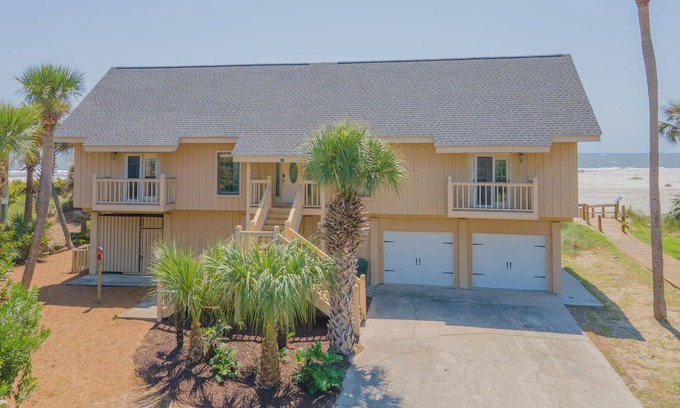 Saint Helena Island House | Two-Story Oceanfront Home w/ Gorgeous Coastline Views & Private Beach Access