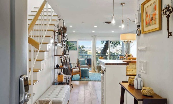 Marin City Condo | Two Story Treehouse with Amazing Bay Views