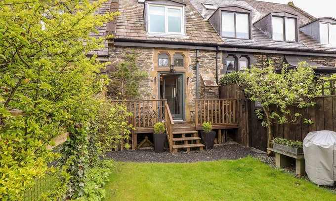 Staveley Cottage | TWO THE CHAPEL - STAVELEY, family friendly in Staveley