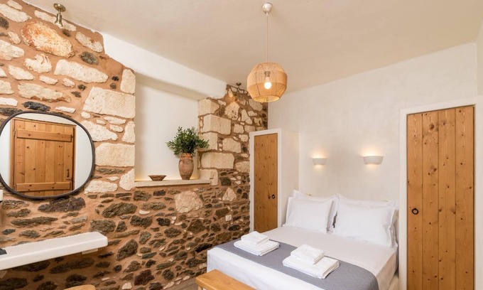 Chamezi Apartment | ~Two ~Traditional Cretan Houses near Richtis Gorge