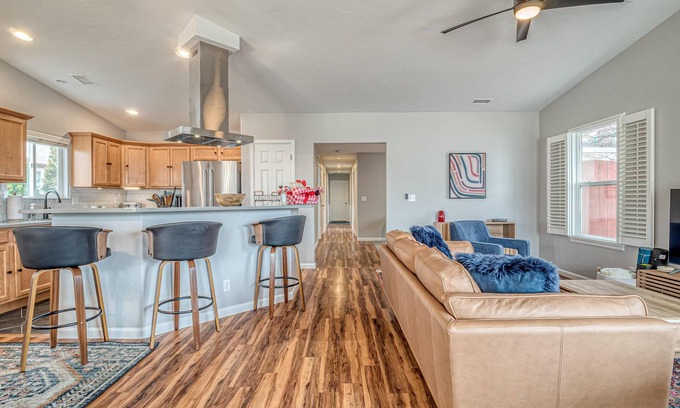 Fruita House | Two Wheel: Fenced Patio & Office Space!