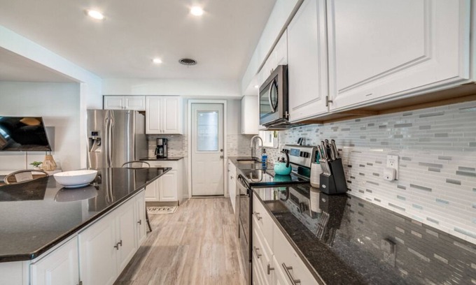 Shearer Hills - Ridgeview House | TX Family getaway by downtown,6 flags,3.5 miles to airport