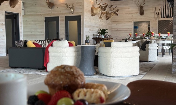 Gatesville Resort | TX Retreat | Lux Outdoor Experience in Texas Hills