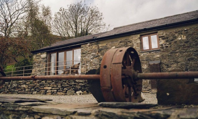 Beddgelert Cottage | Ty Felin: Cosy Underfloor Heated 17th Century Mill