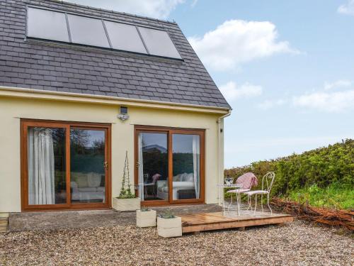Usk House | Ty Ffair Mai Annexe