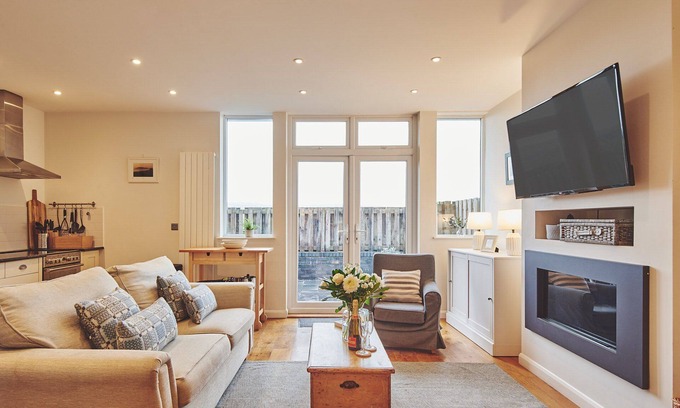 Oxwich Apartment | Ty Gwawr - Luxury Cottages