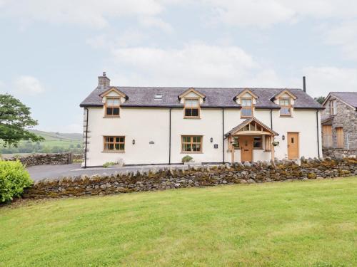 Cwmtirmynach House | Ty Gwyn