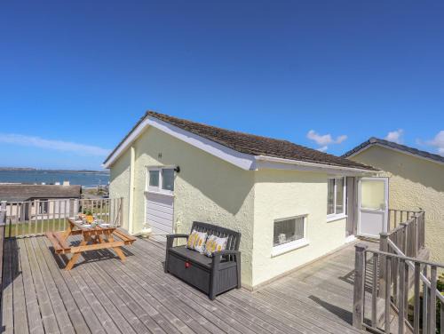 Rhosneigr House | Ty Melyn
