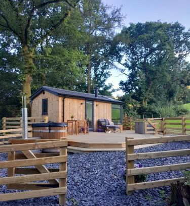 Mawddwy Cabin | Ty Nant Gwenyn