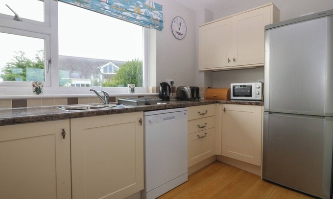 Abersoch Cottage | TY NANT, pet friendly, country holiday cottage in Abersoch