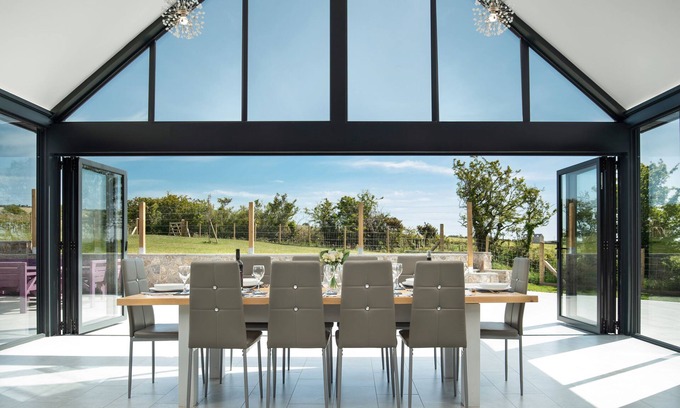 Rhosybol House | Ty Rhos Newydd: Stunning pet-friendly, family retreat on Anglesey