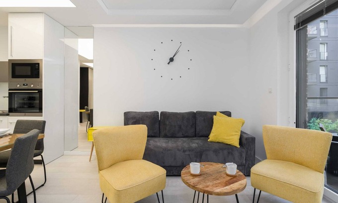 Stare Miasto District Apartment | Tylne Chwaliszewo 8 | Prestige Apartment | Balcony