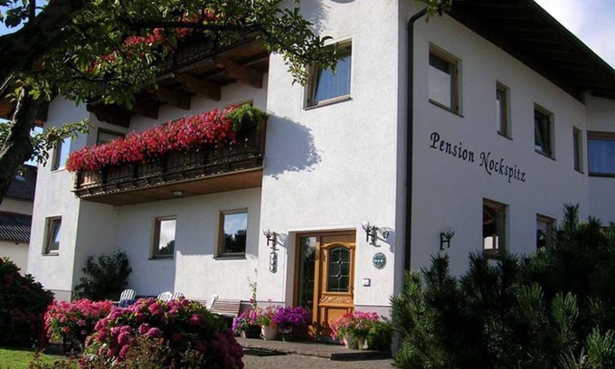 Mutters Apartment | Type C double room with bath, WC, balcony - Guesthouse "Pension Nockspitz"