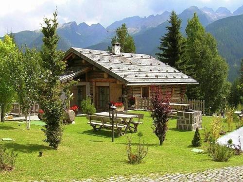 Bellamonte House | Typical Cottage in Bellamonte Italy with bubble bath