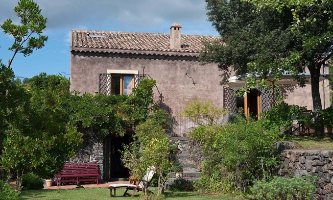 Trecastagni House | Typical country villa for families near Etna, Sicily