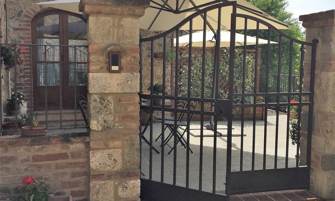 Monticiano Apartment | Typical Tuscan residence in an ancient village on the outskirts of Siena