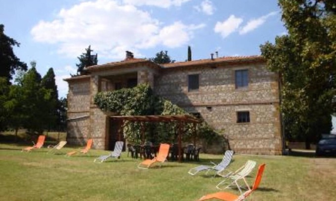 Sarteano Villa | Typical Tuscan Villa between wineyards and olive trees