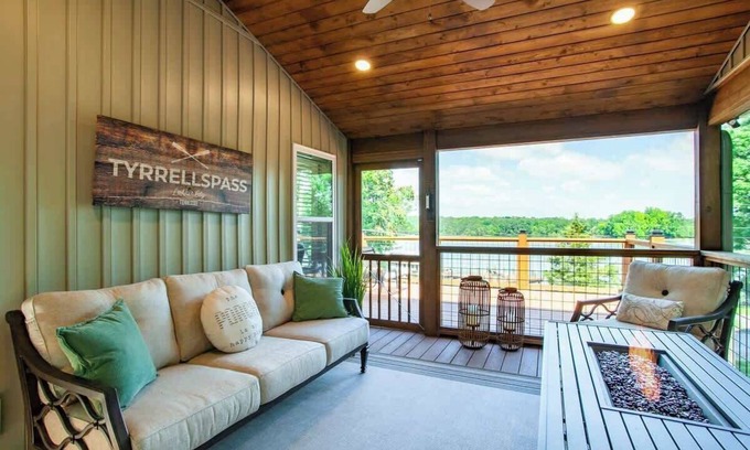 Lenoir City House | TyrrellsPass Lake Home Lenoir City (Fort Loudon)