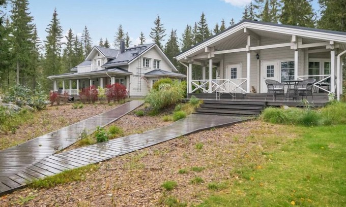 Hiukkajoki House | Tyssinniemi by Interhome