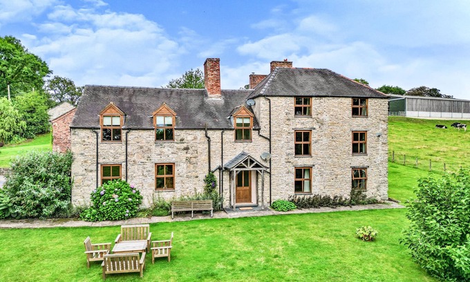 Denbigh Cottage | TYWYSOG, family friendly, character holiday cottage in Henllan