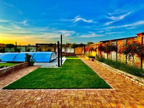 Sedlec House | U Katalpy