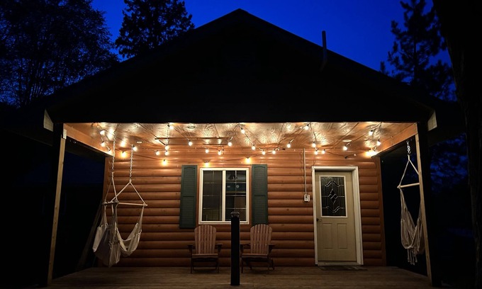 Newberry Cabin | U.P. Woodsy Cabin Retreat: central location, sauna, AC, sleeps 13!