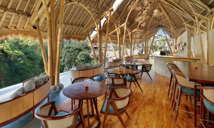 Kenderan Villa | UB1009-1 Bedroom Royal River View Villa in Ubud