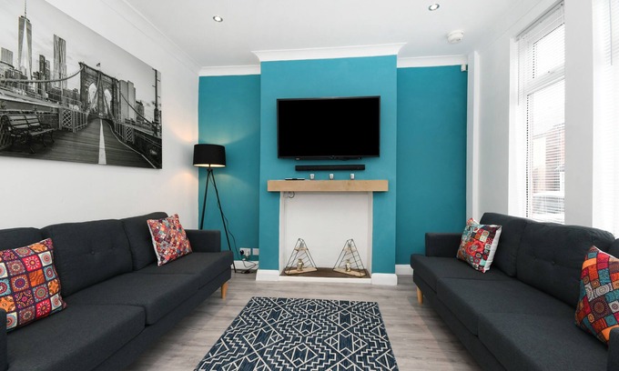 Chesterfield House | Uber modern 3 bed house close to City centre