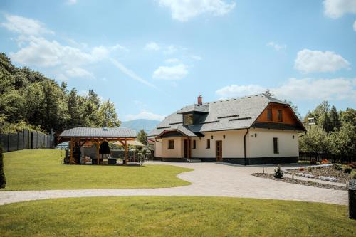 Celadna Cabin | Ubytování v soukromí s bazénem Tři Splavy