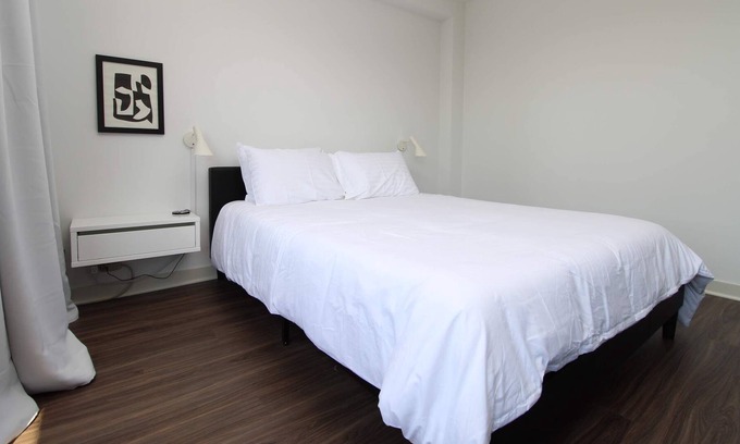 Indian Village Apartment | UChicago, Lake, Sci Museam | Gym + W&D | Zencity