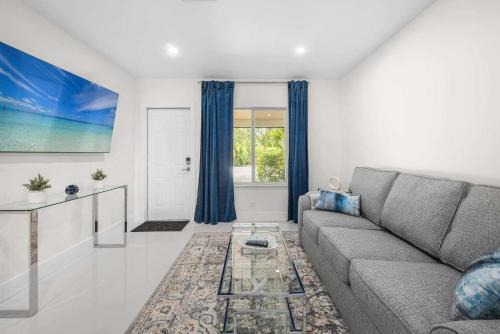 Victoria Park Apartment | Uhost AI - Remodeled 1B Oasis in Ft Lauderdale