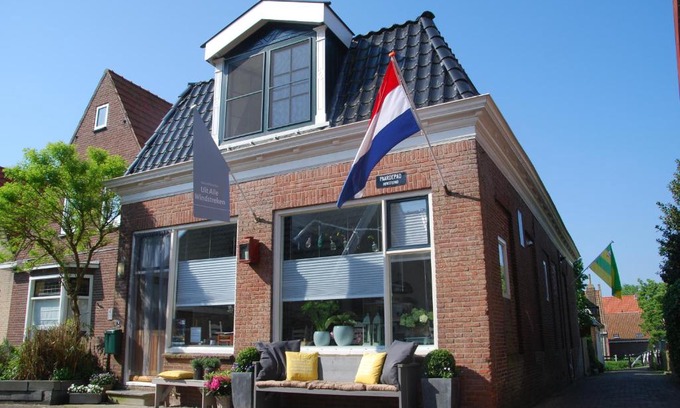 Hindeloopen Bed & Breakfast | Uit Alle Windstreken