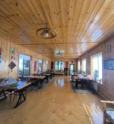 Chuy Province House | Ular Guest House