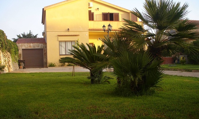 Pozzillo Villa | "Ulivo Apartment" just minutes from Ragusa and the sea
