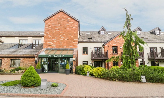 Penrith Cottage | ULLSWATER 29, character holiday cottage, with pool in Penrith