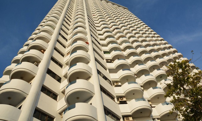 Na Chom Thian Condo | Ultimate Beachfront , Fitnes, tennis , pool , family friendly.